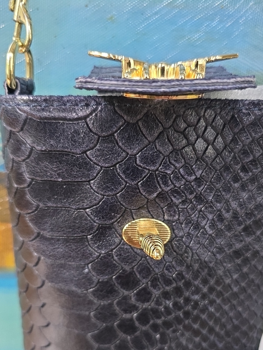 German Fuentes Navy Snakeskin Embossed Crossbody Phone Bag with Gold Bee Accent - Picture 4 of 14